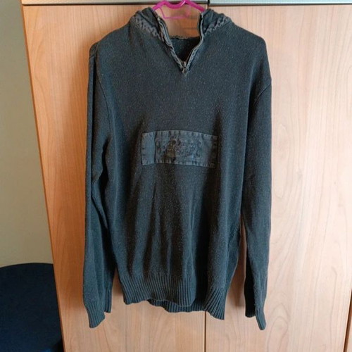 Men's knitted sweater used, size L