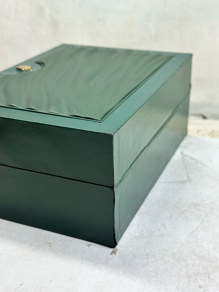 Rolex box used, green model 31.00.04… - € 100,00 - Vendora.cy