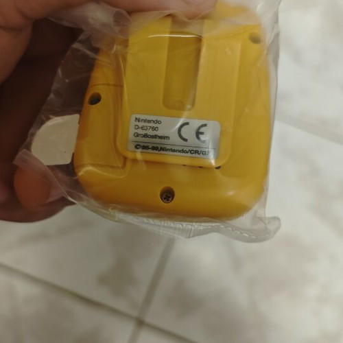 Pokémon Tamagotchi collectible new 1998