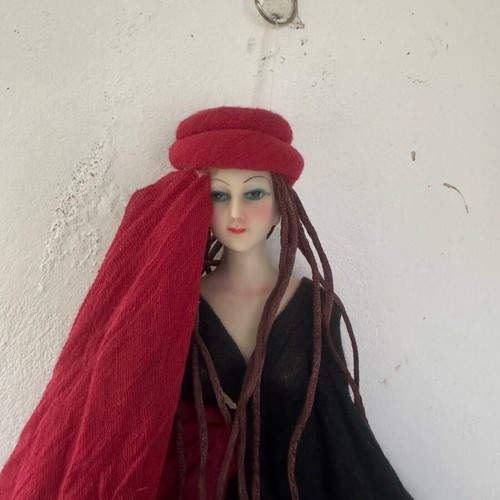 Handmade wall doll like new, dimensions 1.00