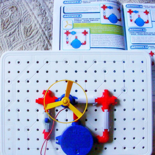 Clementoni Science and Play Electricity Educational Set like new