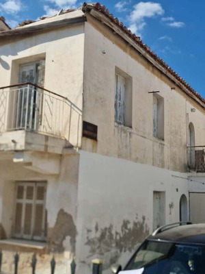 Διώροφη μονοκατοικία στην Αίγινα, 104 m² με 2 υπνοδωμάτια