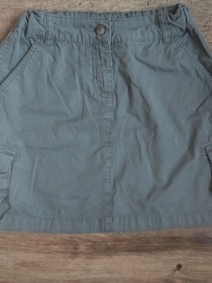 Girls' skirt like new, olive green, size 152 cm