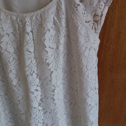 White mini dress with lace and lining size M like new