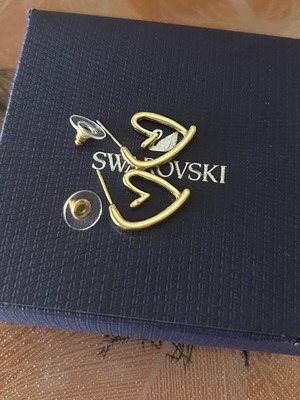 Earrings new, gold-colored metal with box