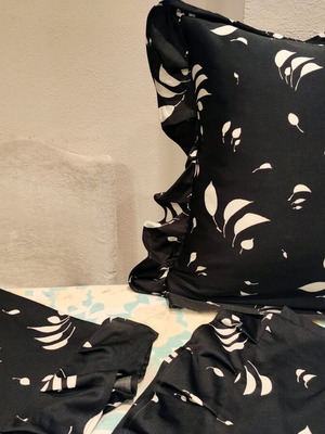 Μαξιλαροθήκες καναπέ ατσαλάκωτες σαν καινούργιες, σετ 4 μεγάλες