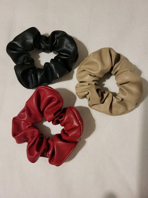 Δερμάτινα scrunchies καινούργια, σετ 3 τεμαχίων