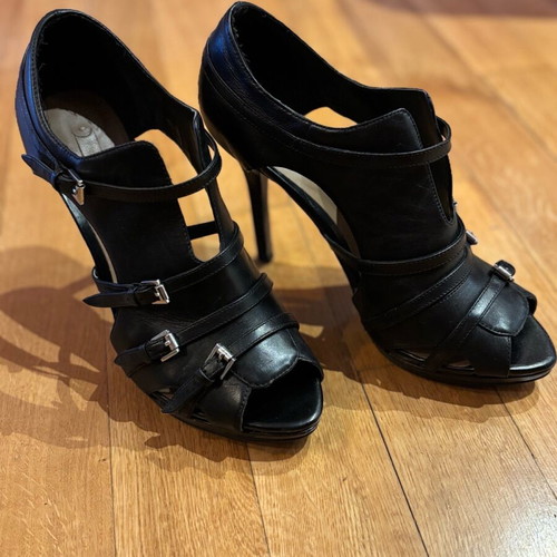 Zara Black 12-Point Heeled Sandals Like New
