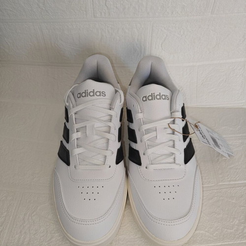 Adidas Courtblock Bold women's sneaker, white and black