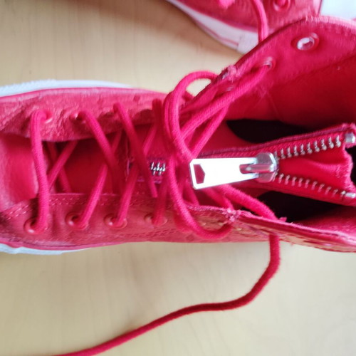 Converse leather unisex sneakers used, size 40, red