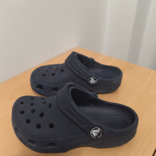 Crocs Classic navy blue sandals used, size 26