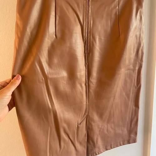 Leather pencil skirt size S like new, pink beige