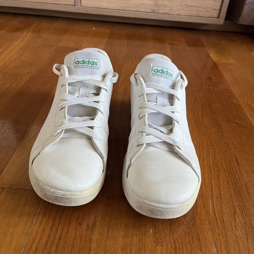 Adidas sneakers for boys size 39 used, white