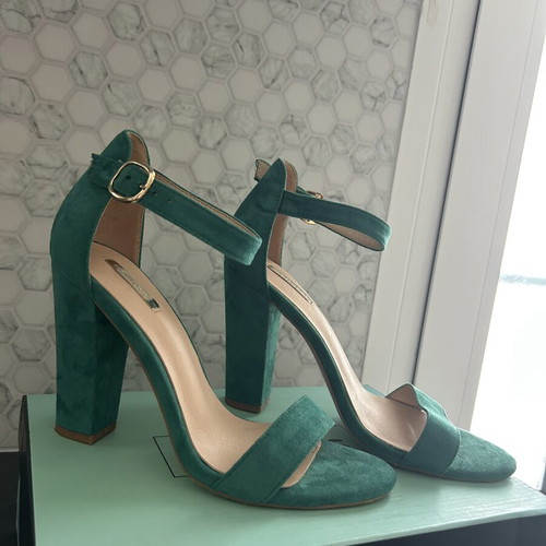 Bellucci suede sandals, green, size 39