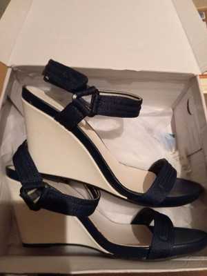Lacoste sandals new, size 38.5