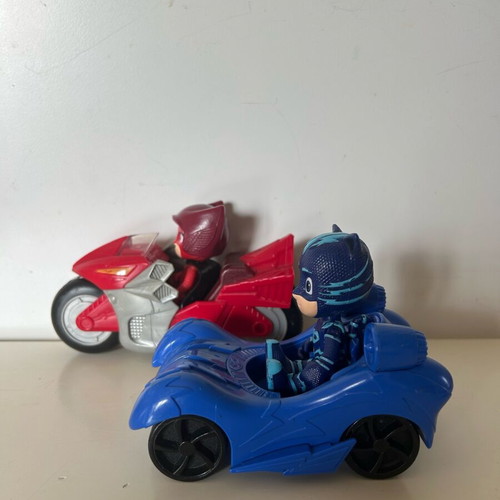 PJ Masks Owlette & Cat Boy figures in vehicles like new