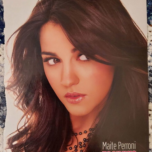 Justin Bieber & Maite Perroni Pinup poster like new