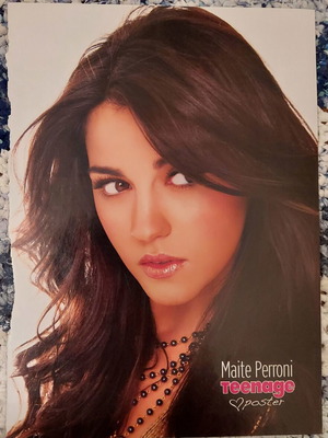 Justin Bieber & Maite Perroni Pinup poster like new