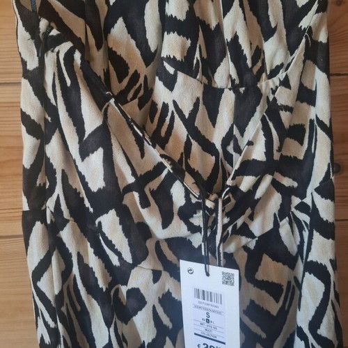Dress long with back slit and open back, new