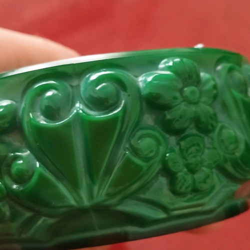 Czech glass malachite powder box like new