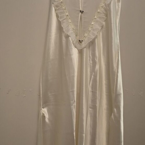Tres Jolie satin nightgown set like new, size L