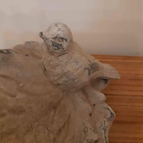 Decorative tabletop leaf-shaped ornament with bird like new
