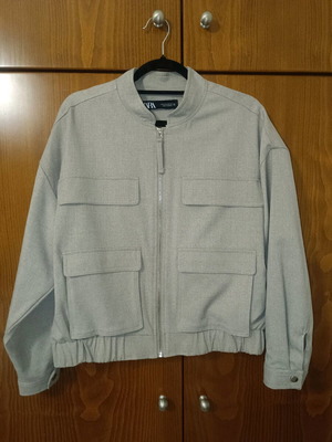 Zara jacket new, gray and beige, size Medium