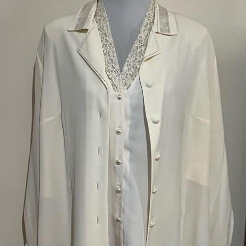Muslin shirt and short-sleeve shirt set size Xlarge, very good condition, creamy white
