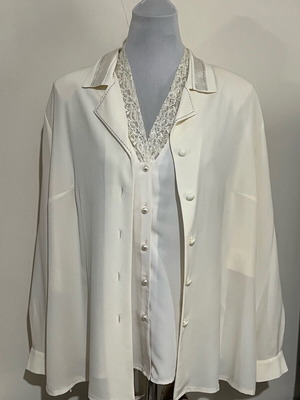 Muslin shirt and short-sleeve shirt set size Xlarge, very good condition, creamy white