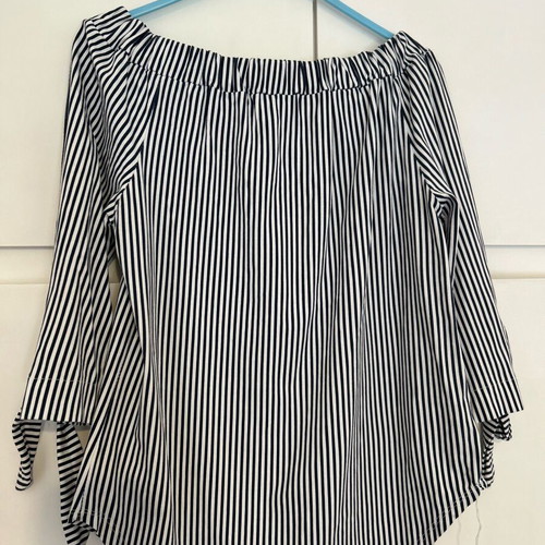 Off-shoulder striped top like new, white and blue, one size