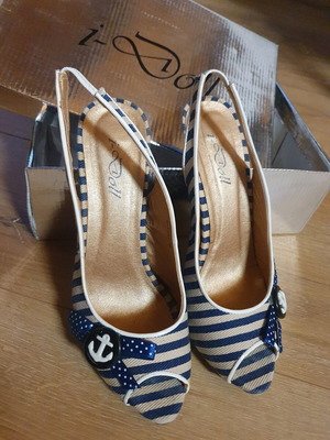 I-Doll Navy Stiletto Sandals Like New