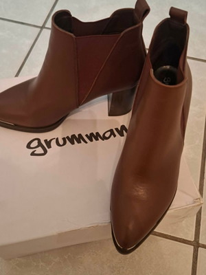 Sante by Grumman leather ankle boots size 40 brown tan like new