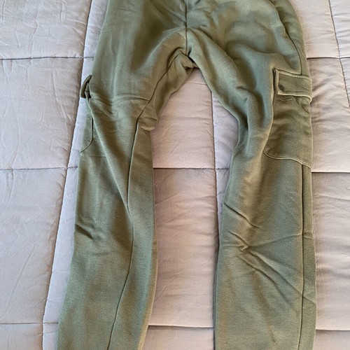 3Guys tracksuit large used, olive color with pocket tear