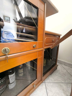 Μπουφές μπάρ σαν καινούργιο, ξύλο και γυαλί