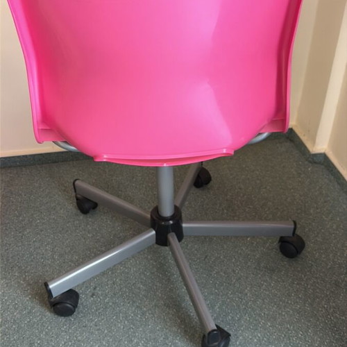 IKEA SNILLE pink swivel chair used - € 18,00 - Vendora.cy