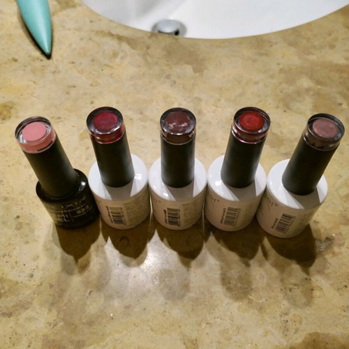 Set for semi-permanent with nail lamp and 12 nail polishes like new