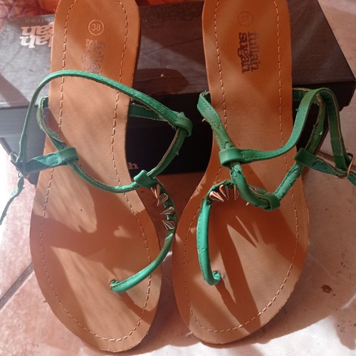 Fullah Sugah sandals new, size 38, green