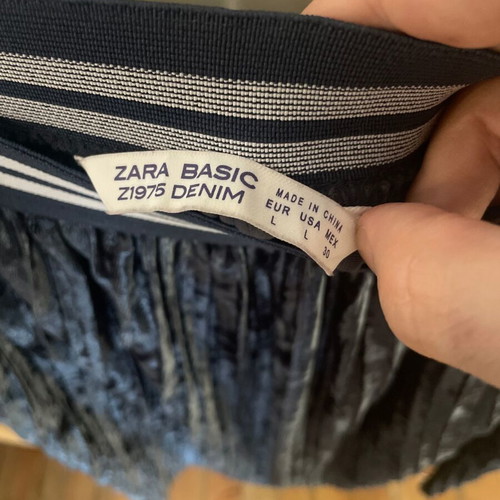 Zara Midi Velvet Pleated Skirt used, size Large