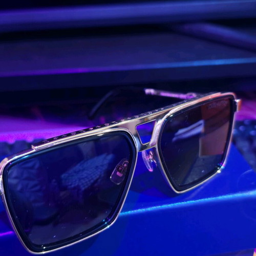 Louis Vuitton Evidence Gold Metal Sunglasses new