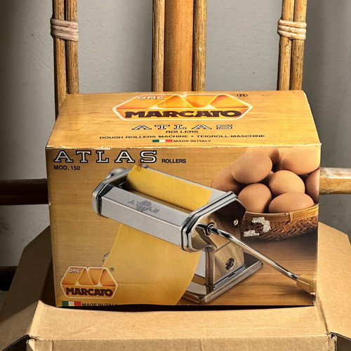 Marcato Atlas 150 dough machine like new, professional quality