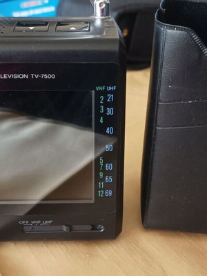 Casio TV-7500 portable color television like new vintage