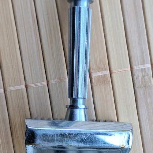 Gem Micromatic open comb single edge razor '40s used