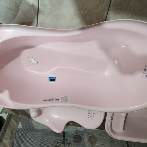 Plastic baby bathtubs, set of 3
