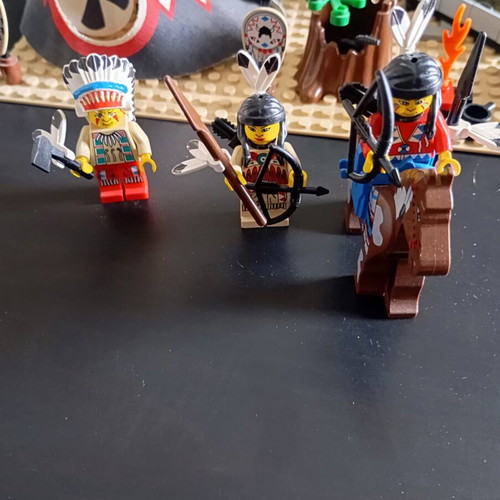 Lego Chiefs Tepee 6746 like new, complete set without box or instructions