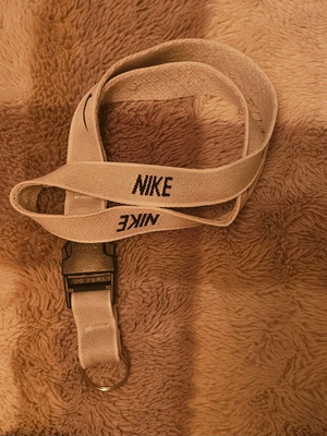 Nike λουράκι λαιμού με κούμπωμα σαν καινούργιο, άσπρο