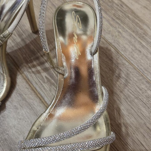 Sante sandals size 37 like new, gold color