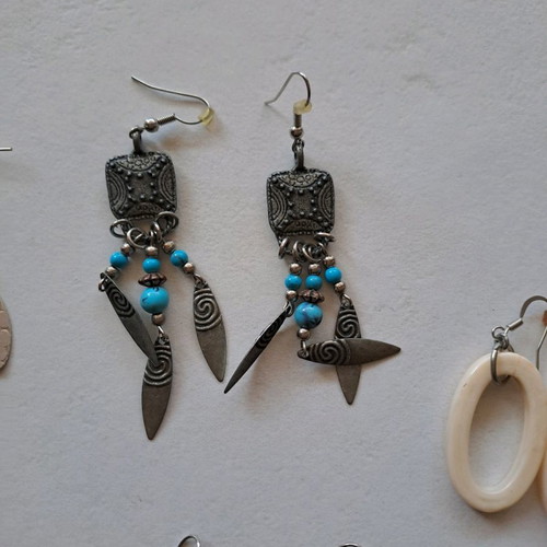 Faux bijoux earrings used, pack of 7 pairs
