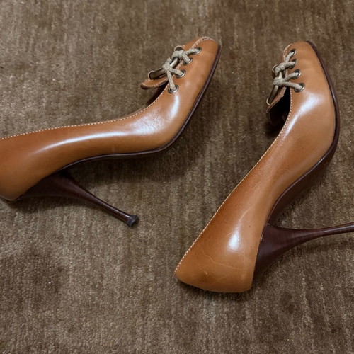 YSL Yves Saint Laurent Rive Gauche camel heels like new, size 36