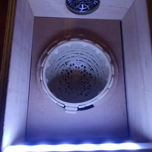 Bird incubator new with digital thermostat and precision thermometer