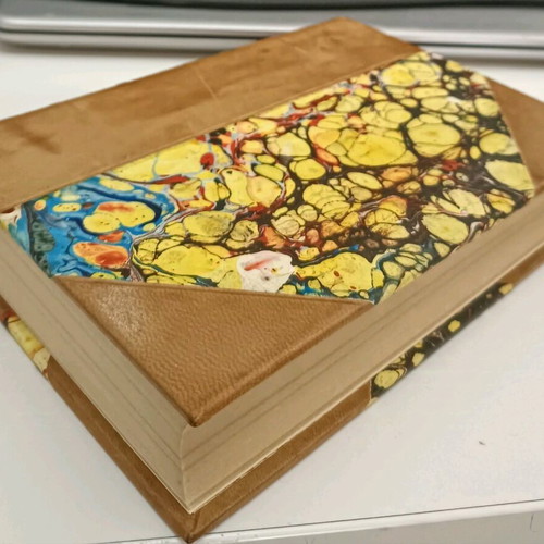 Leather-bound volume Jane Eyre used, Parthenon editions